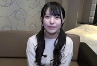 辛苦凌晨战骚女 现金支付数完钱开操 花臂纹身骑上来自己动 打桩机操的屁股抖动起来